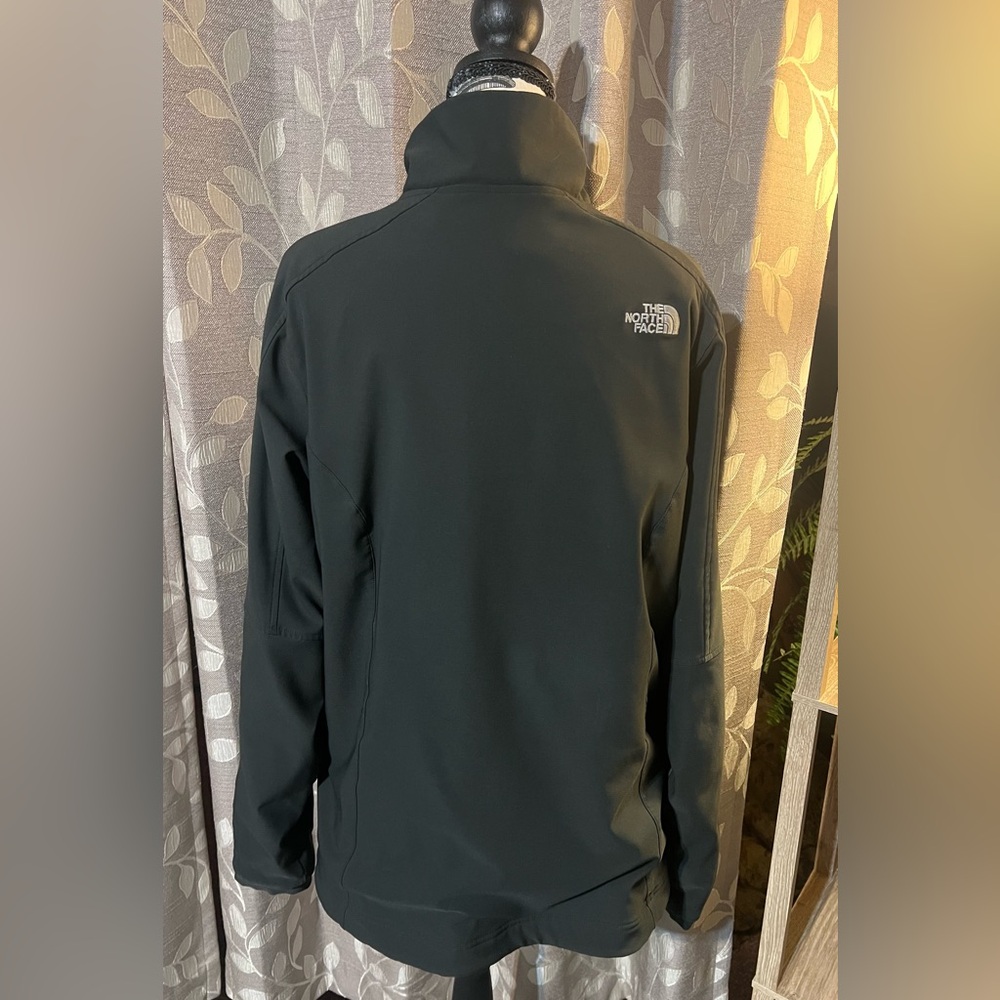 The North Face Women’s Full Zip Fur Lined Jacket - Picture 7 of 10